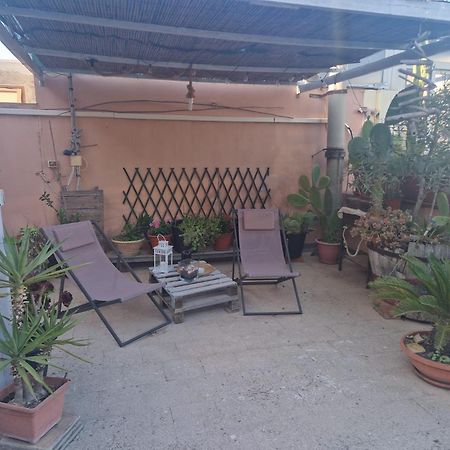 La Casa Di Melina - Home Book & Green Lovely Terrace Pachino Εξωτερικό φωτογραφία